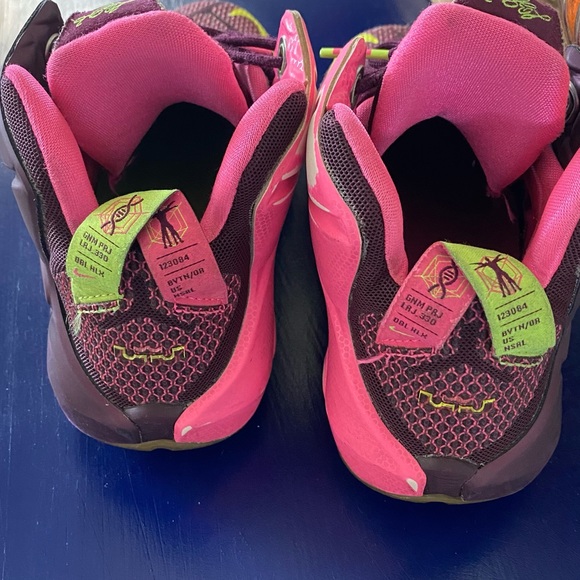 lebron james shoes 330